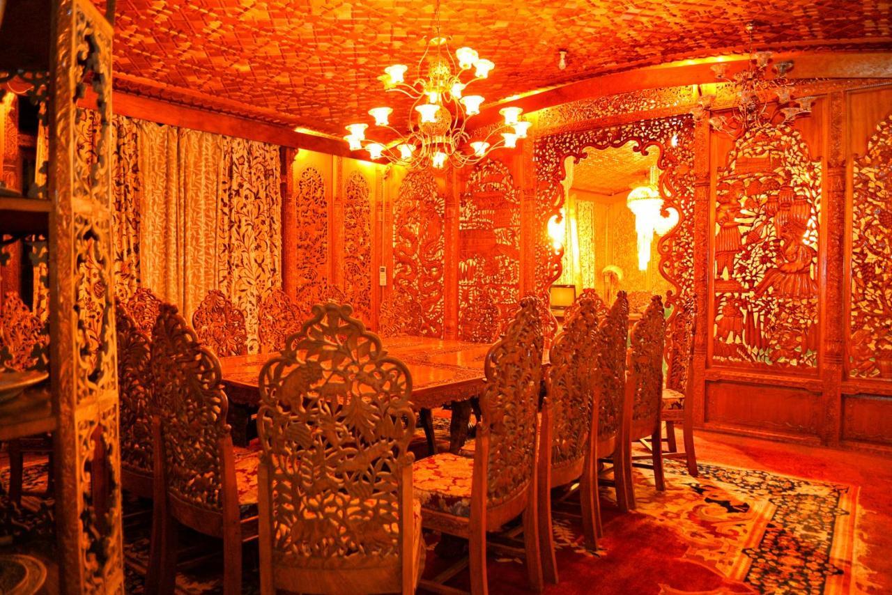 Hotel De Laila House Boat By Sterling Srīnagar Exteriér fotografie