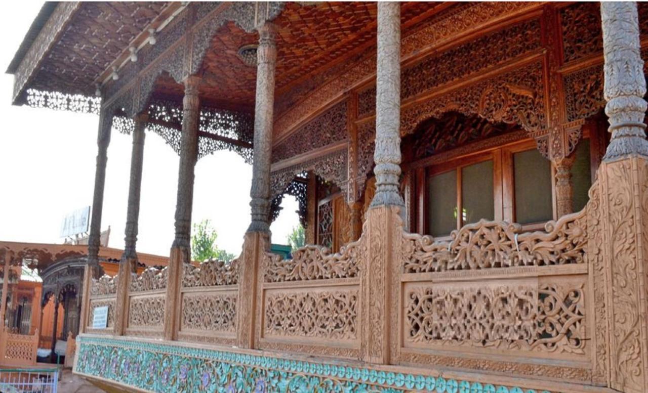 Hotel De Laila House Boat By Sterling Srīnagar Exteriér fotografie